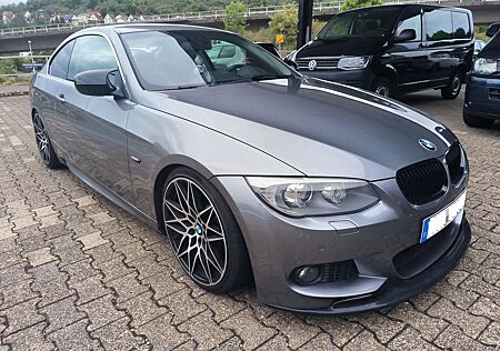 BMW 330i Coupe E92 M-Paket 19 Zoll M-Performance