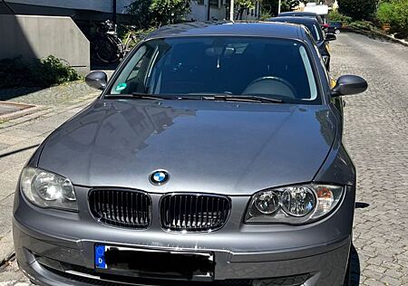 BMW 116i Baujahr 09.09.2009 Klimaautomatik