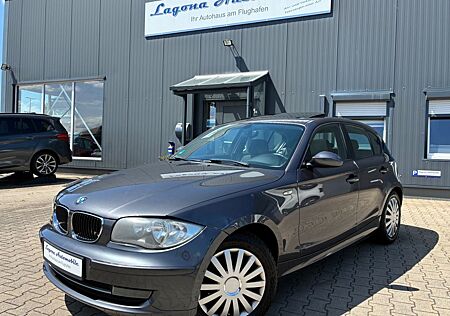 BMW 118d *PDC/NAVI/SCHD/SITZH/KLIMAAUT/ALLWETTER*
