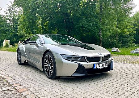BMW i8 Individual, Facelift, unfallfrei