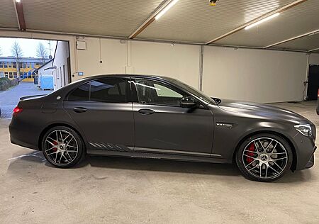 Mercedes-Benz E 63 AMG 4matic final Edition 1/999