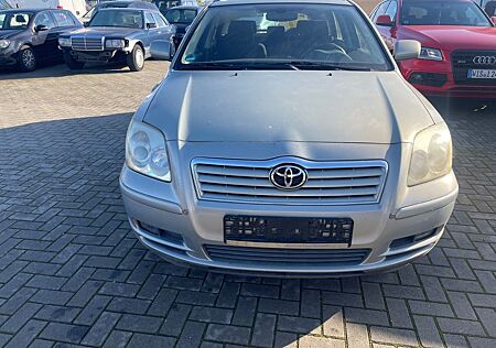 Toyota Avensis Kombi 1.8 Sol *HU Neu*