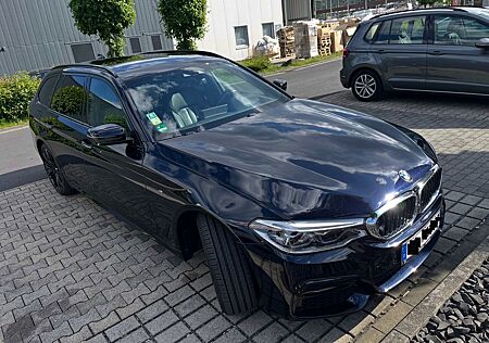 BMW 530i xDrive Touring A Vollausstattung