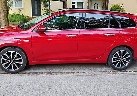 Fiat Tipo 1.6 MultiJet Kombi TÜV neu bis 06/2027