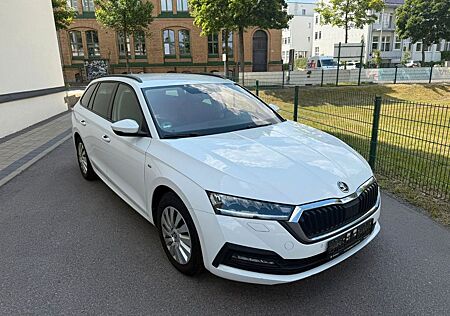 Skoda Octavia Combi Clever 4x4, Automatik