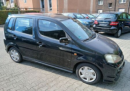Daihatsu YRV 1.3 Plus