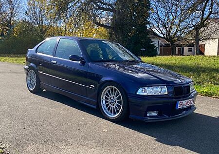 BMW 323i montrealblau Eisenmann Styling 32