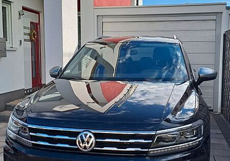 VW Tiguan Allspace Volkswagen 2.0 TSI 132kW DSG 4MOTION Hi...