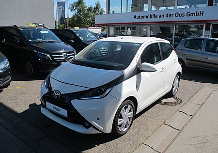 Toyota Aygo (X) -play touch, Kamera, Klima, LM-Felgen