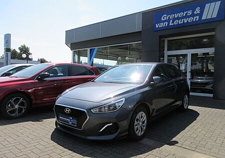 Hyundai i30 1.4 SELECT+ NAVI RFK TEMP WINTERP. PDC ALLW.