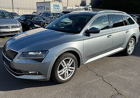 Skoda Superb Combi Style 4x4*DSG, Pano, Leder, 8-fach*