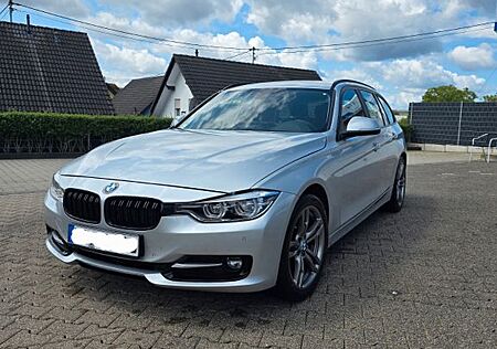 BMW 320d Touring Advantage Automatic Adva...