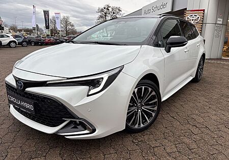 Toyota Corolla TS Black&White **GEPFLEGT**