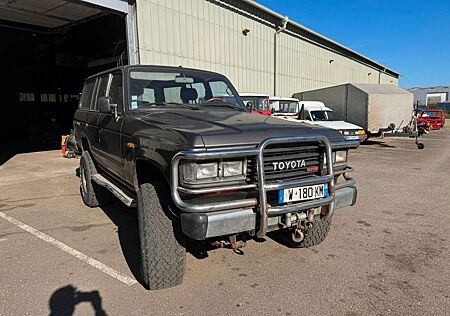 Toyota Land Cruiser HJ61