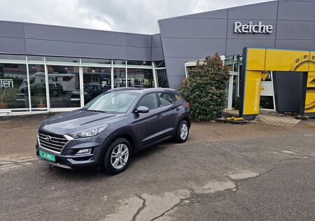 Hyundai Tucson Advantage 1,6 AT+NAV+SHZ+LHZ+RFK+PDC