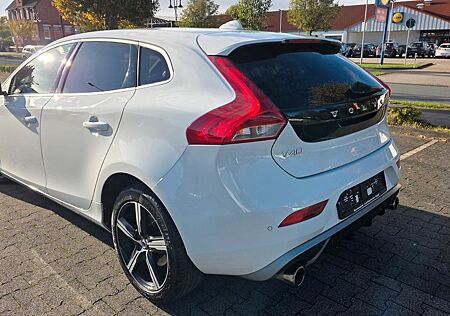 Volvo V40 -R-DESIGN-2.0d-AUTOM+KLIMAUT+LEDER+NAVI