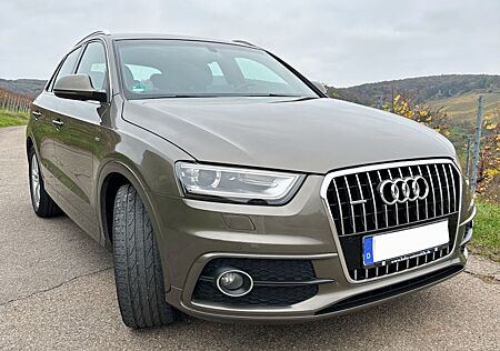 Audi Q3 2.0 TFSI S tronic quattro -