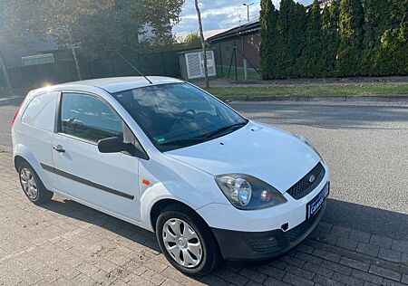 Ford Fiesta 1,4 TDCi Kastenwagen 80.000KM TÜV NEU