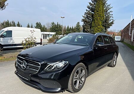Mercedes-Benz E 220 E 220d T-Modell*RFK*AMBIENTE*AUTOMATIK