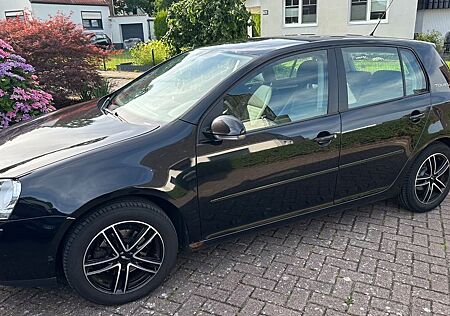 VW Golf Volkswagen V 1.4 Tour, schwarz, EZ 2007, HU bis 03/26