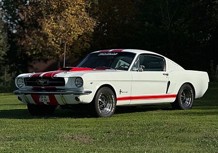 Ford Mustang Fastback 2+2 4,7 V8 Pony 4-Gang Schalter