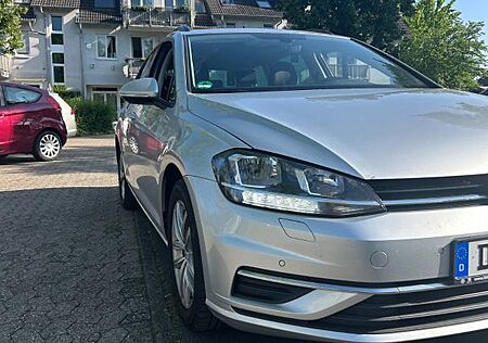 VW Golf Volkswagen 2.0 TDI SCR DSG Comfortline Variant Com...