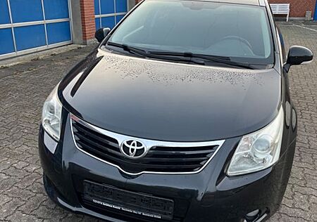 Toyota Avensis Combi 2.2