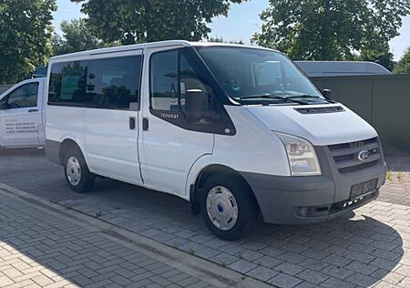 Ford Transit 9-Sitzer mit 2 Jahren Tüv mit Klima