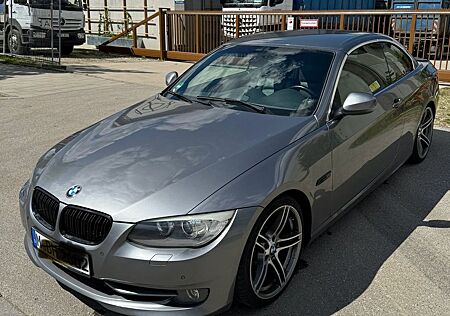 BMW 320d Cabrio E93-Leder-19 Zoll Räder