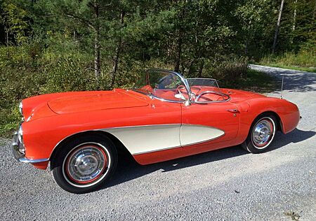 Chevrolet Corvette C1 Convertible (Single Lights)