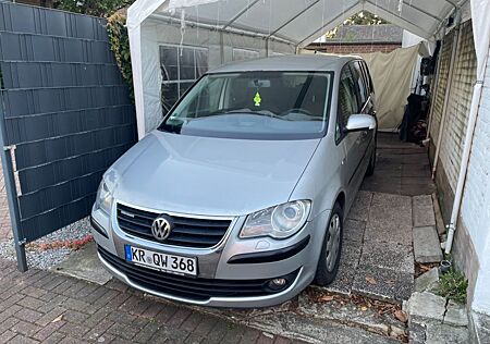 VW Touran Volkswagen 1.9 TDI DPF Conceptline BlueMotion Co...