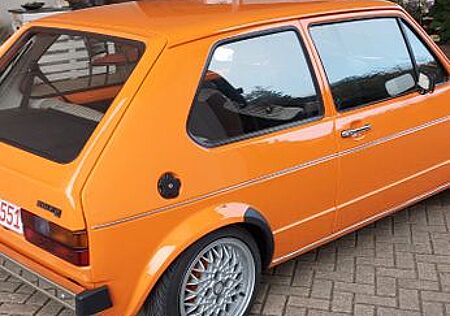 VW Golf Volkswagen 1