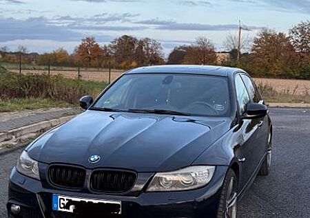 BMW 320i - e90 FL Automatik