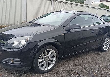 Opel Astra 1.6 ECOTEC Cosmo 85kW Cosmo