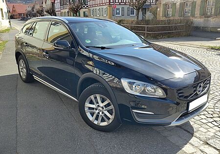 Volvo V60 CC V60 Cross Country D4 Geartronic - scheckheft