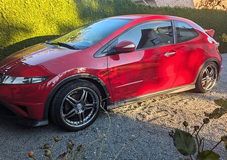 Honda Civic 1.8 Type S, 2.Hand, 12 fach bereift