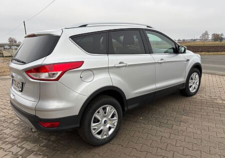 Ford Kuga 2,0 TDCi 2x4 110kW Titanium