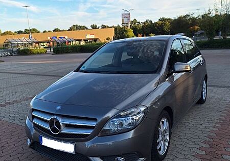 Mercedes-Benz B 200 BlueEFFICIENCY - Sports Tourer