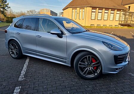 Porsche Cayenne GTS
