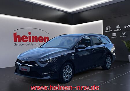 Kia Cee'd cee'd_SW 1.5T NAVI + SITZHEIZUNG + 2-ZONEN KLIMA