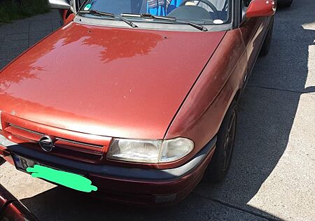Opel Astra 1.6 Cabrio -