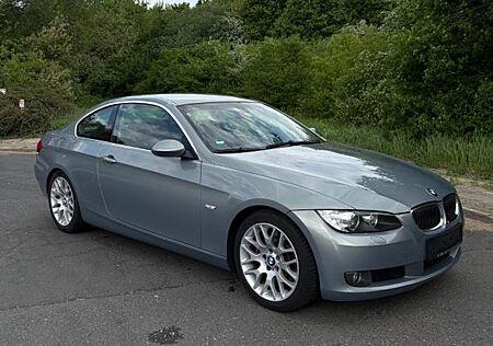BMW 325i Coupé -