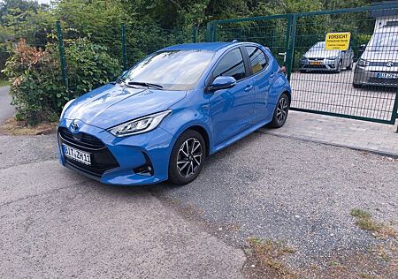 Toyota Yaris 1.5-l-VVT-i Hybrid 116 CVT Team Deutsc...