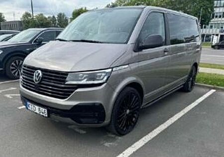 VW T6 Multivan Volkswagen T6.1 Multivan Trendline 2.0 TDI AHK Black LED 7-