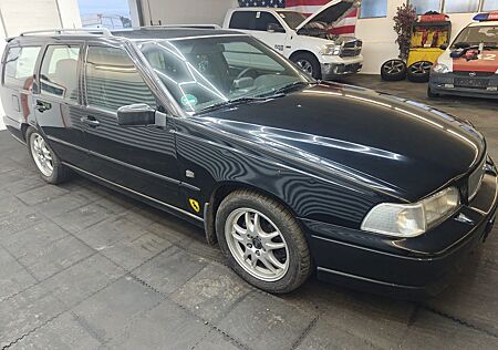 Volvo V70 V70R AWD Schaltgetriebe Teilleder BC Tempomat