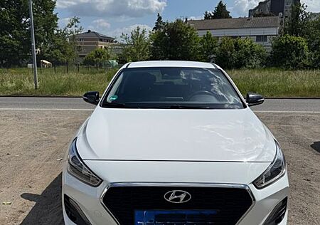 Hyundai i30 Yes | Treuer Begleiter mit Charme & Komfort