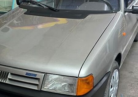 Fiat Uno , 27.818 km