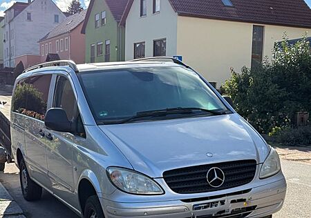Mercedes-Benz Vito Allrad 8-sitzer nicht neu aber fein
