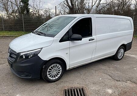 Mercedes-Benz Vito 111