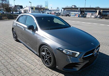 Mercedes-Benz A 180 d Edition AMG-Line Ambiente/Agility